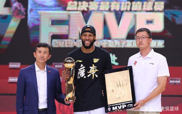 蒂姆重要时刻领先优势明显，美国队带队取胜！比赛高潮迭起的简单介绍